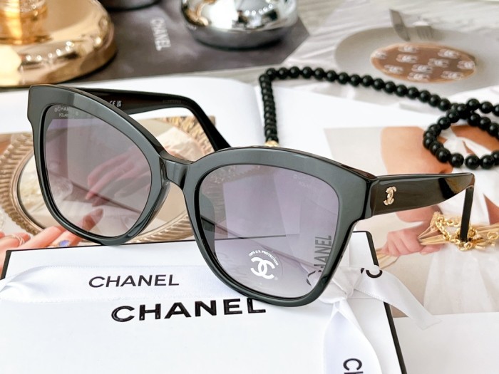 Sunglasses Chanel CH5487