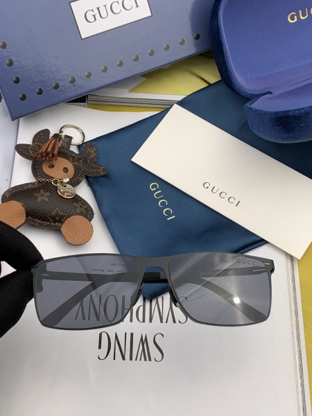 Sunglasses Gucci G0731