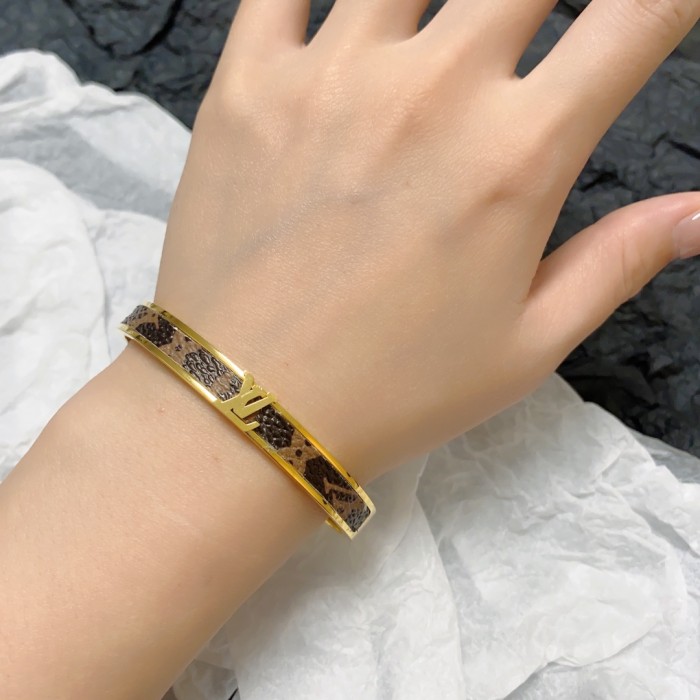 Jewelry Louis Vuitton 211