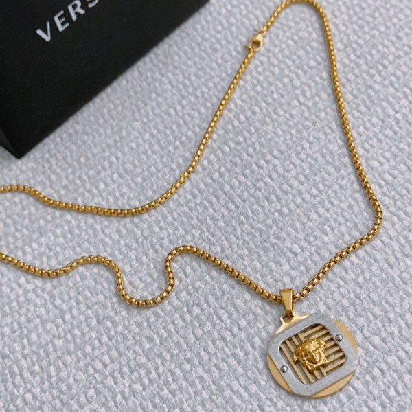 Jewelry Versace 30