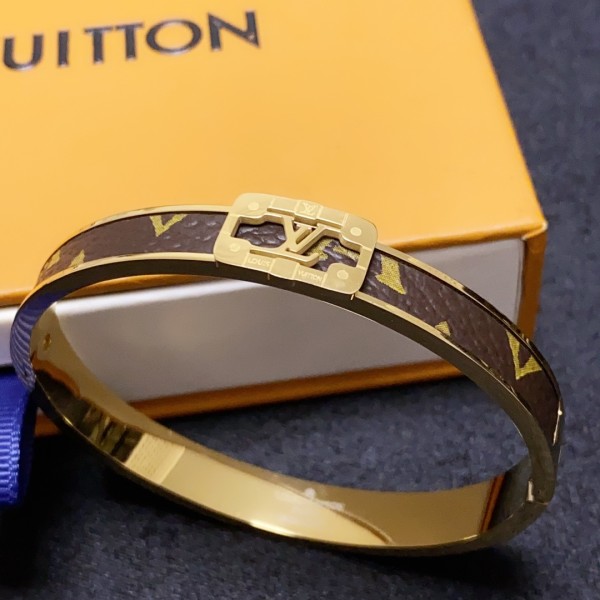 Jewelry Louis Vuitton 209