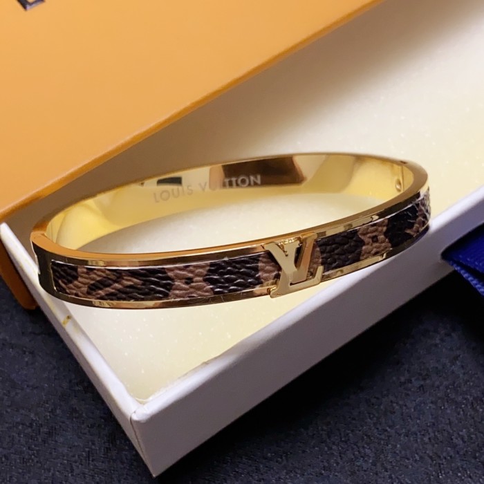 Jewelry Louis Vuitton 211