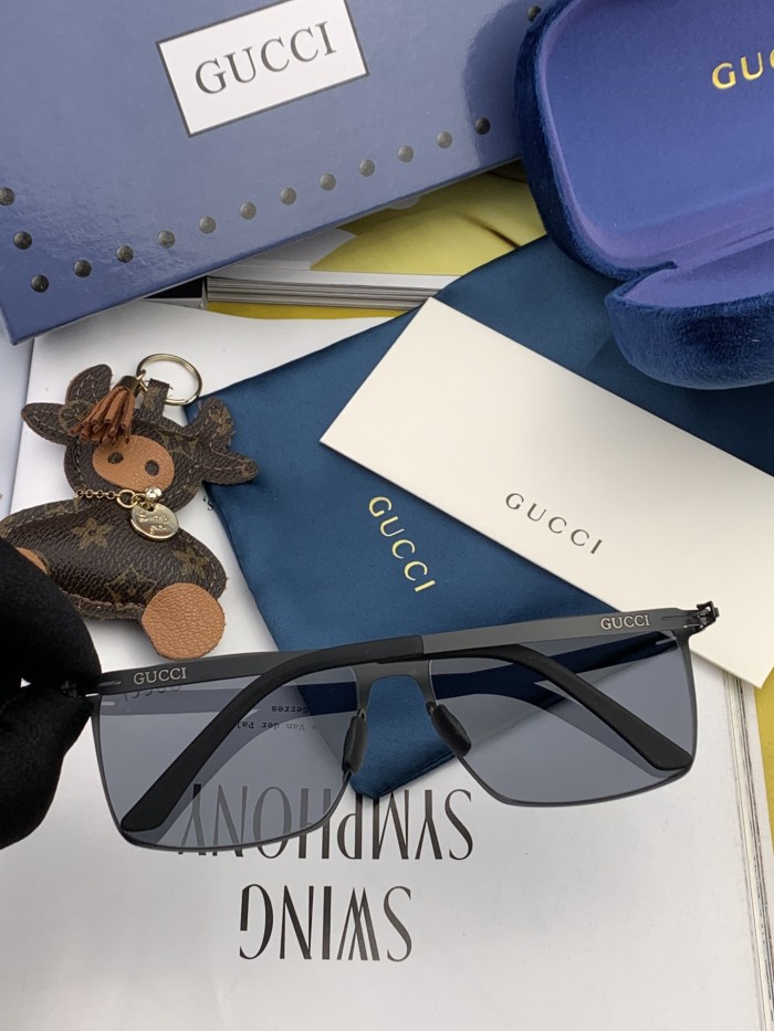 Sunglasses Gucci G0731