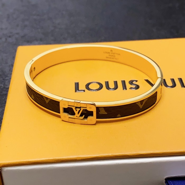 Jewelry Louis Vuitton 209