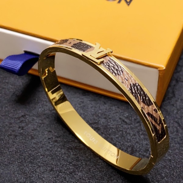 Jewelry Louis Vuitton 211