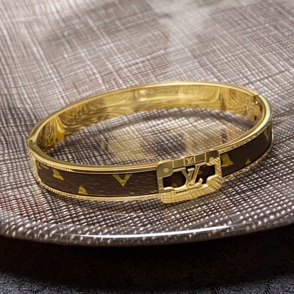 Jewelry Louis Vuitton 209