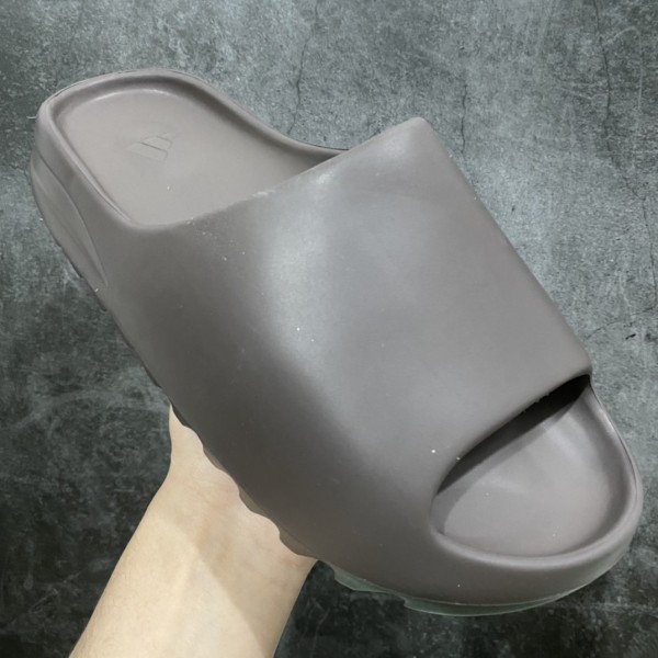 adidas Yeezy Slide Soot