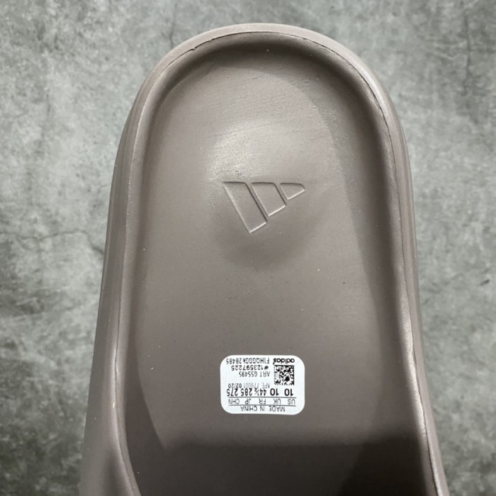 adidas Yeezy Slide Soot