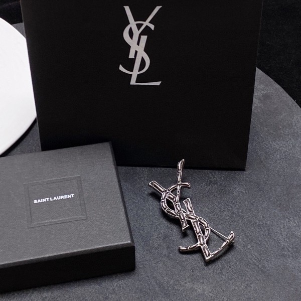 Jewelry yves saint laurent 81