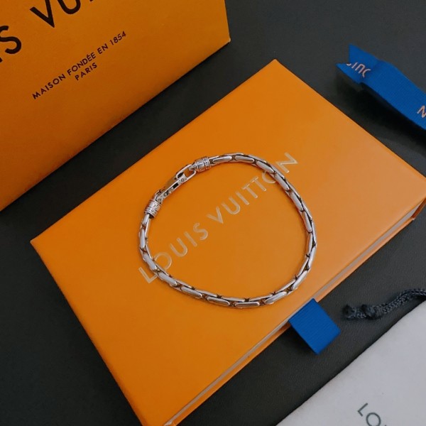 Jewelry Louis Vuitton 229