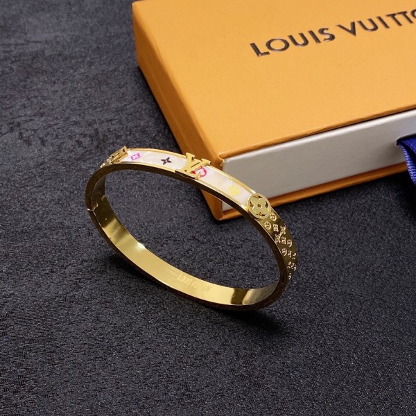Jewelry Louis Vuitton 224