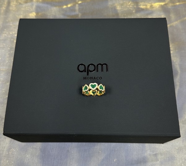 Jewelry APM 26