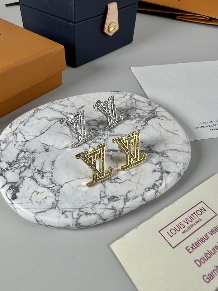 Jewelry Louis Vuitton 253