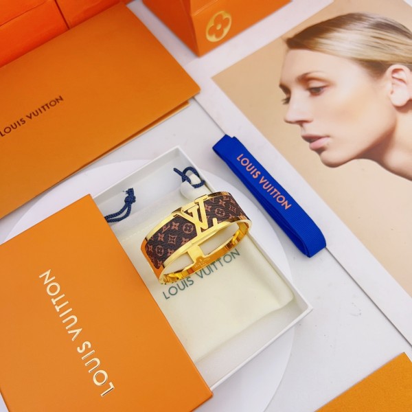 Jewelry Louis Vuitton 246