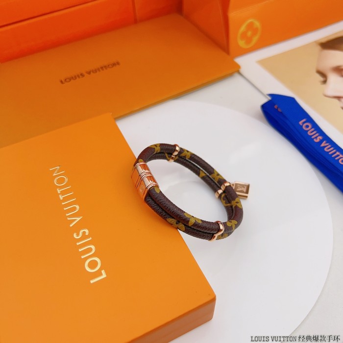 Jewelry Louis Vuitton 244