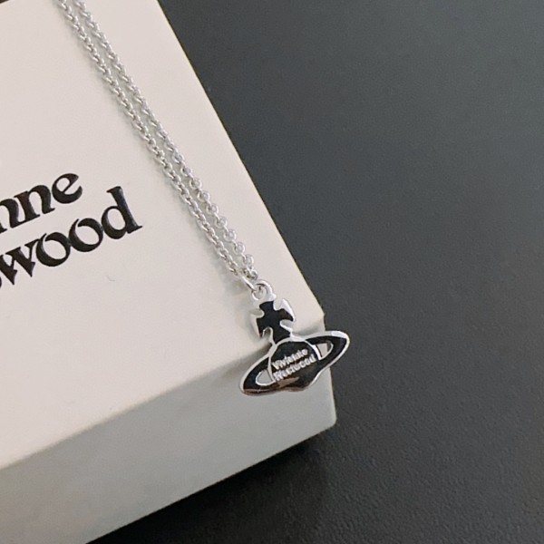 Jewelry vivienne westwood 111