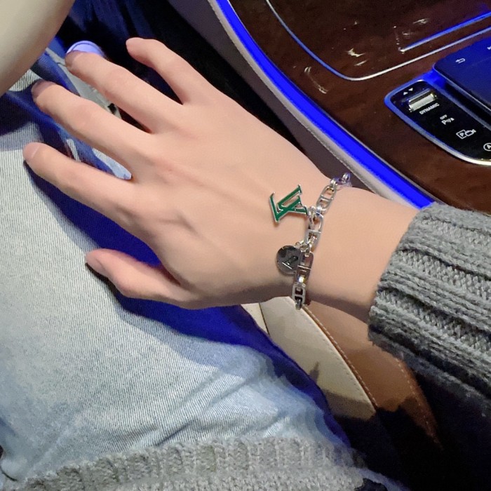 Jewelry Louis Vuitton 276