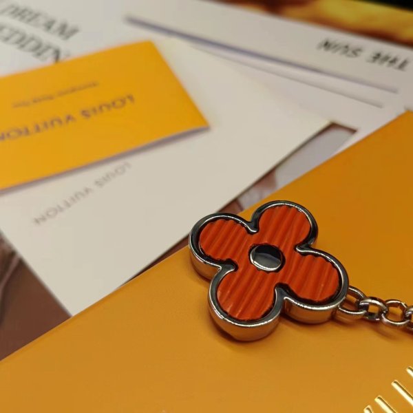 Jewelry Louis Vuitton 239