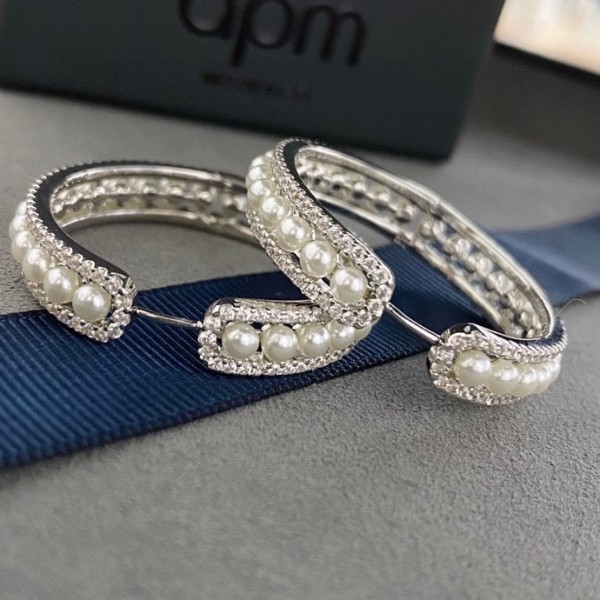 Jewelry APM 22