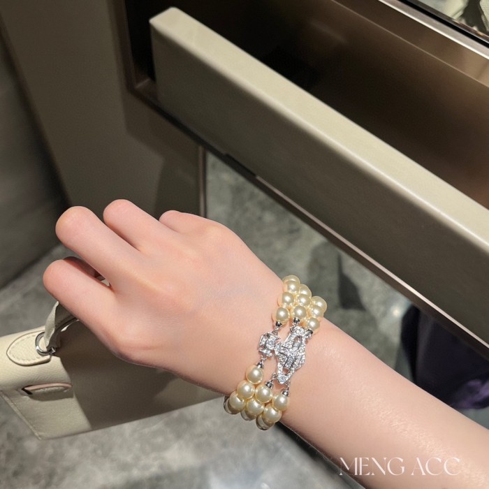 Jewelry vivienne westwood 102