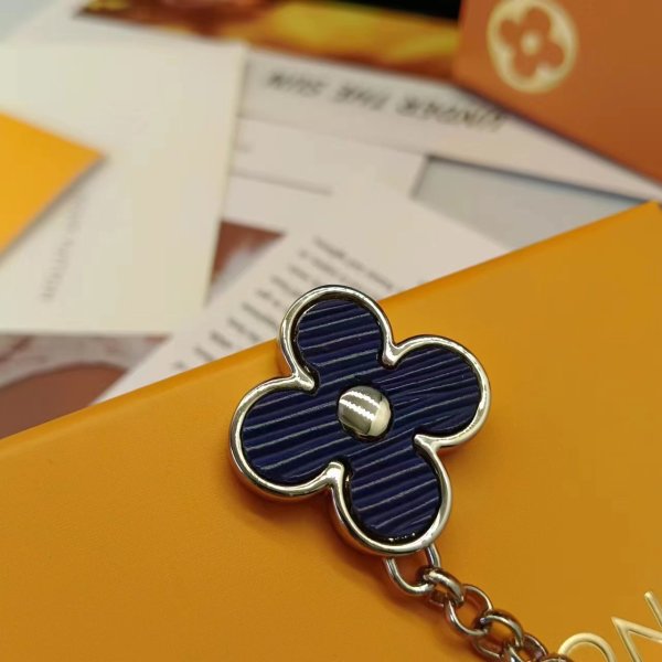 Jewelry Louis Vuitton 240