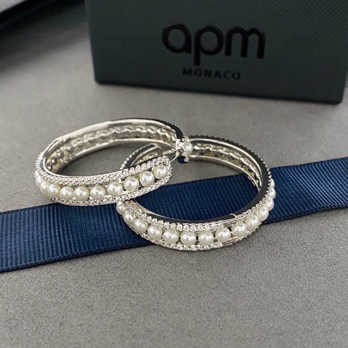 Jewelry APM 22