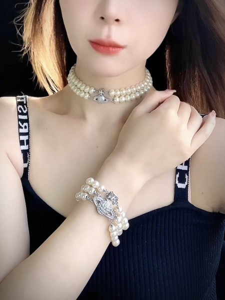 Jewelry vivienne westwood 102