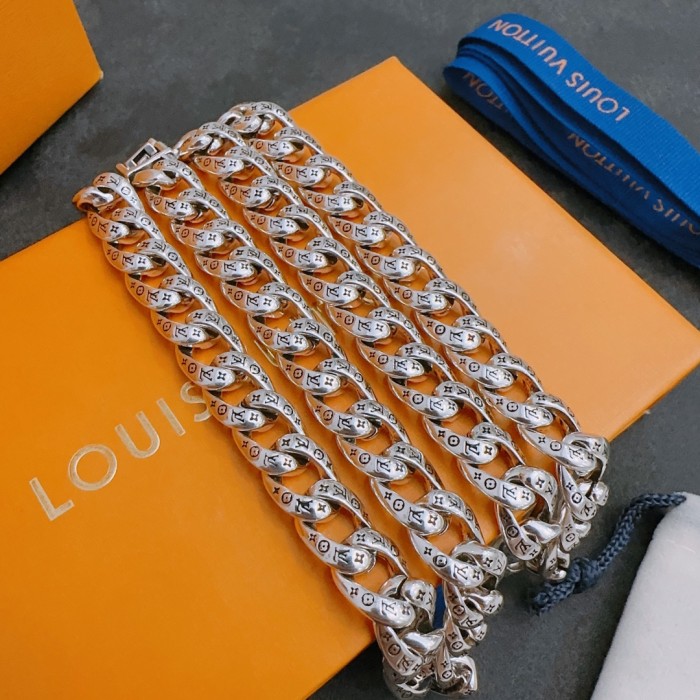 Jewelry Louis Vuitton 266