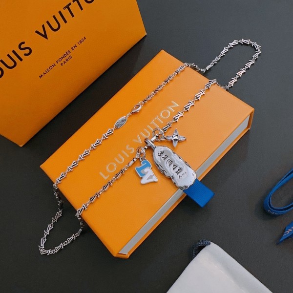 Jewelry Louis Vuitton 286