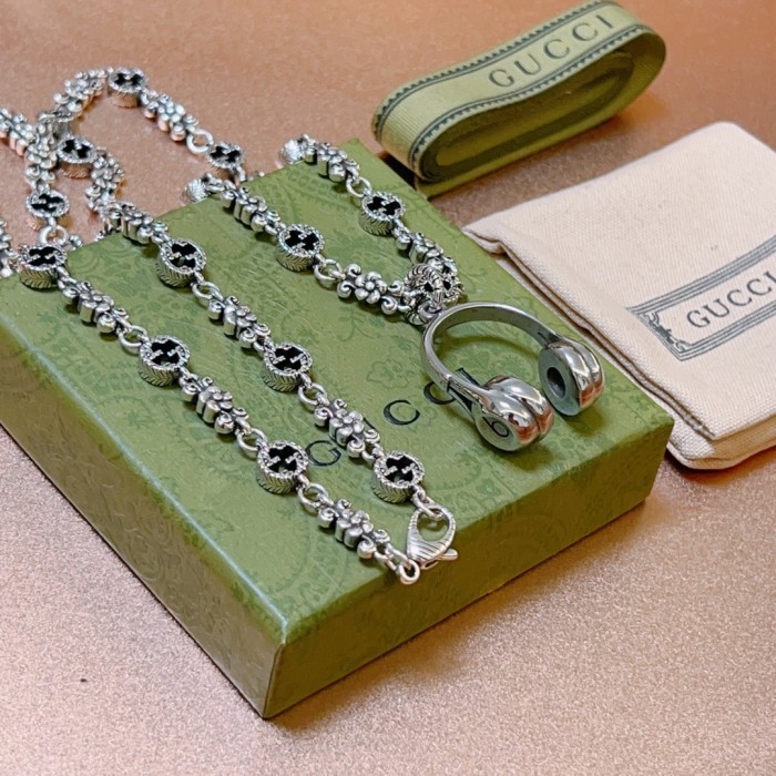Jewelry Gucci 527