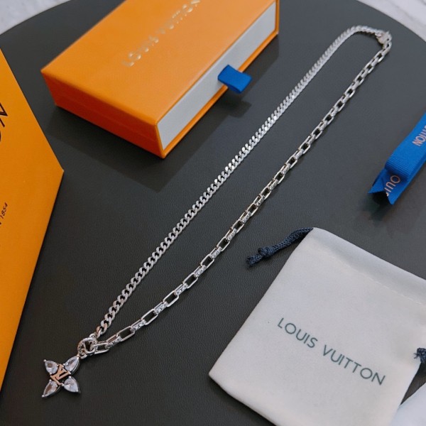 Jewelry Louis Vuitton 289