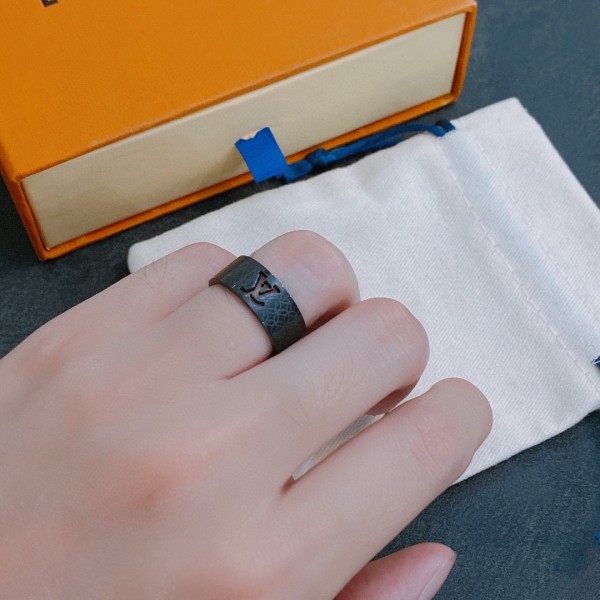 Jewelry Louis Vuitton 294