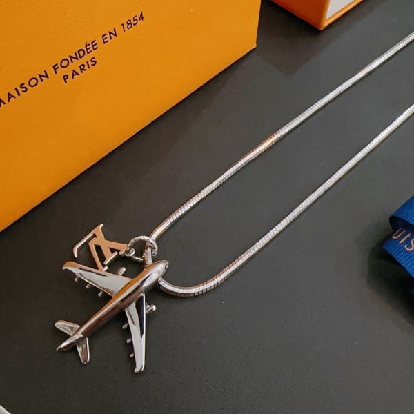 Jewelry Louis Vuitton 298