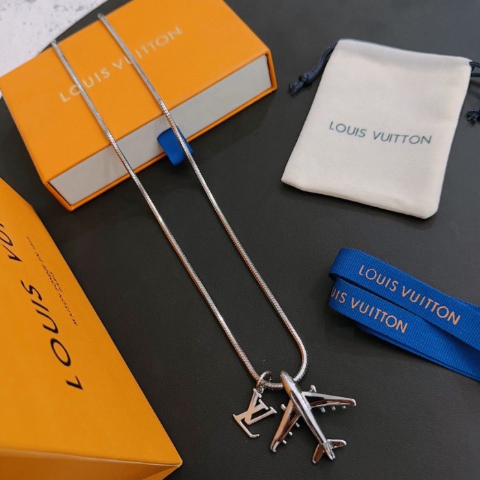 Jewelry Louis Vuitton 298