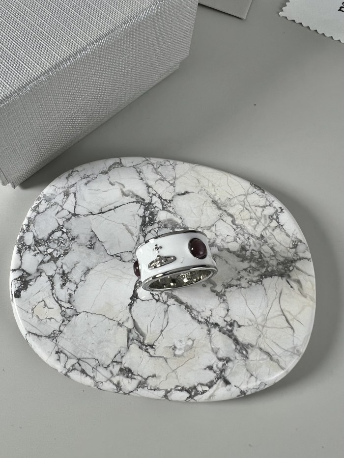 Jewelry vivienne westwood 123