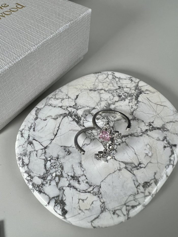 Jewelry vivienne westwood 124