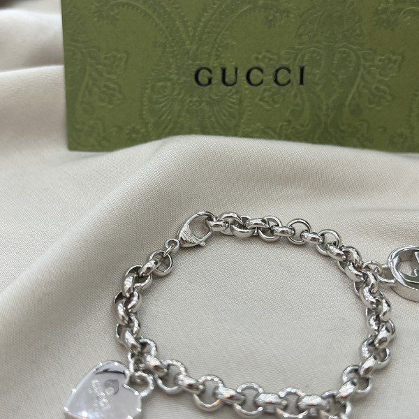 Jewelry Gucci 611