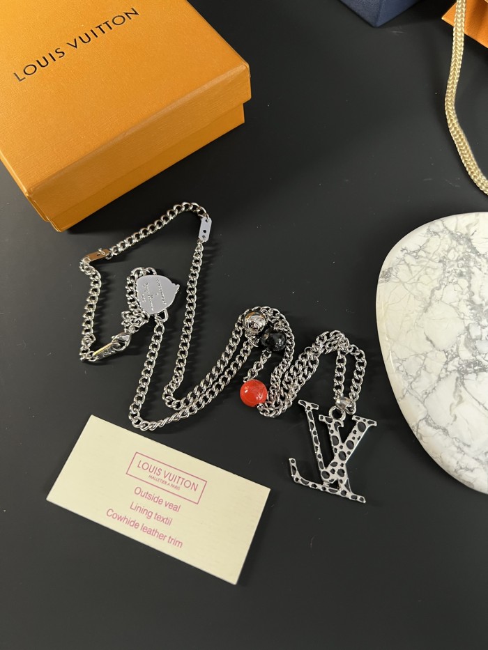 Jewelry Louis Vuitton 316