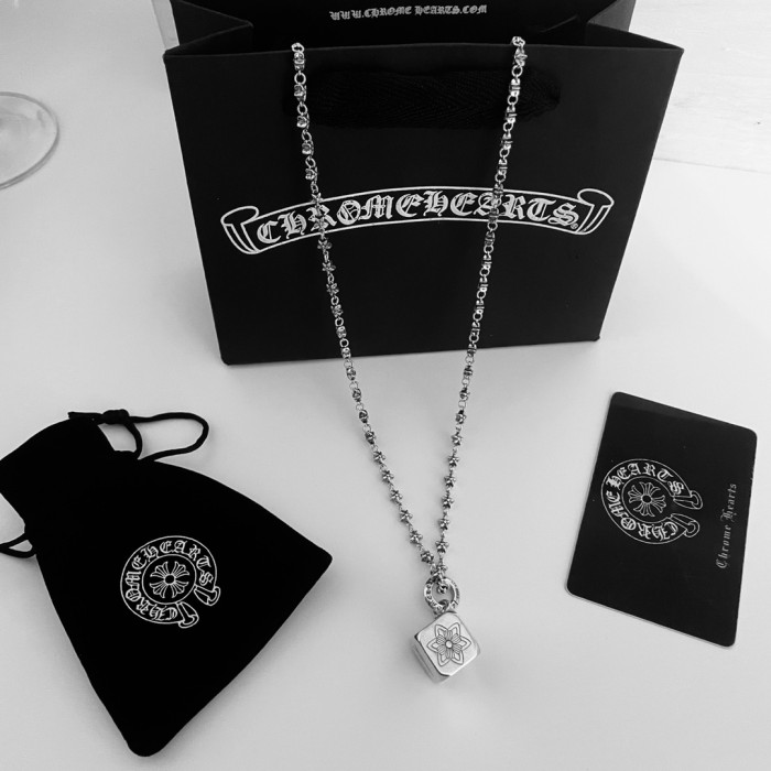 Jewelry chrome hearts 525