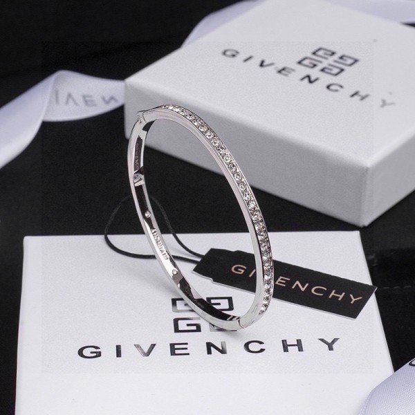 Jewelry givenchy 16