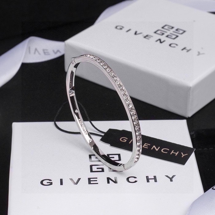 Jewelry givenchy 16