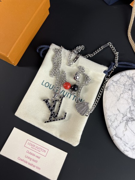 Jewelry Louis Vuitton 316