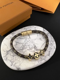 Jewelry Louis Vuitton 313