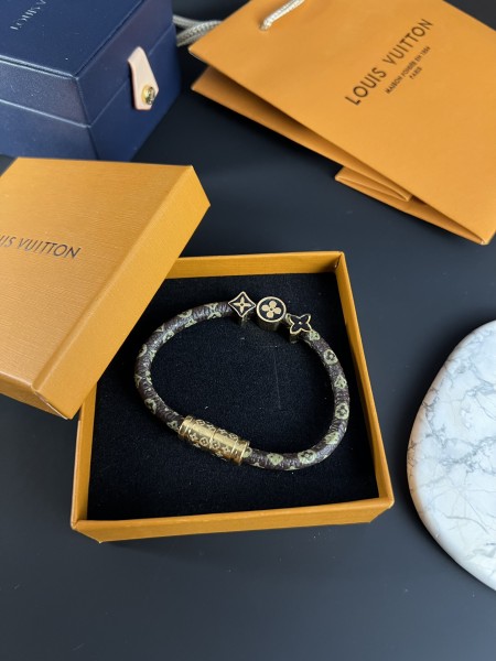 Jewelry Louis Vuitton 313