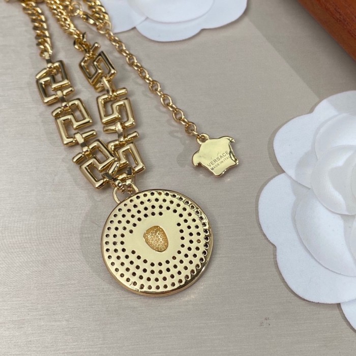 Jewelry Versace 40