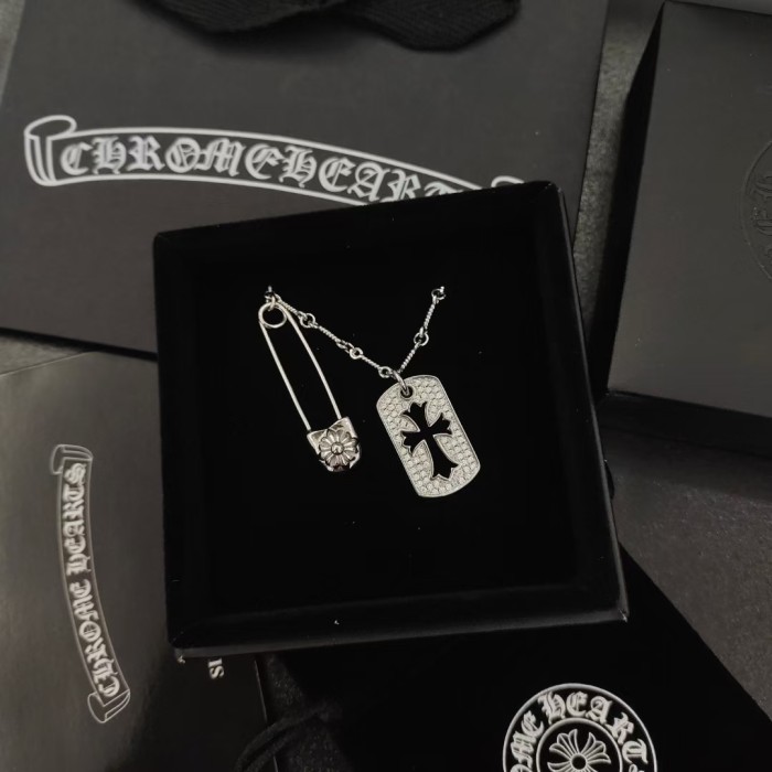 Jewelry chrome hearts 536