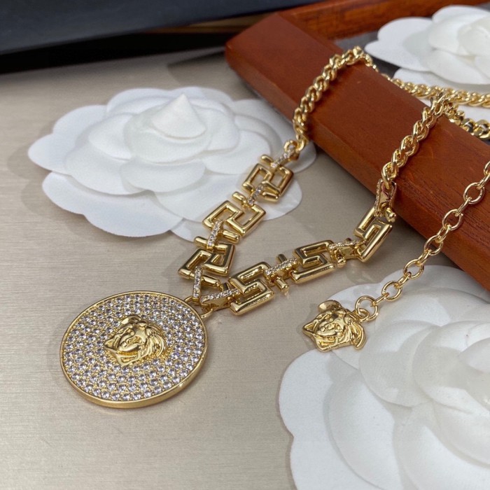 Jewelry Versace 40