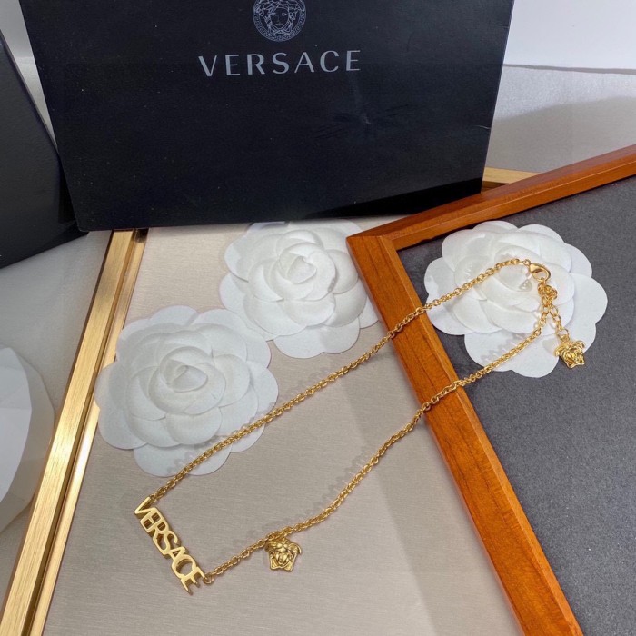 Jewelry Versace 42