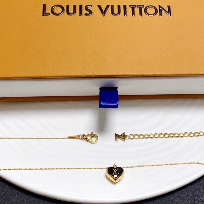 Jewelry Louis Vuitton 320