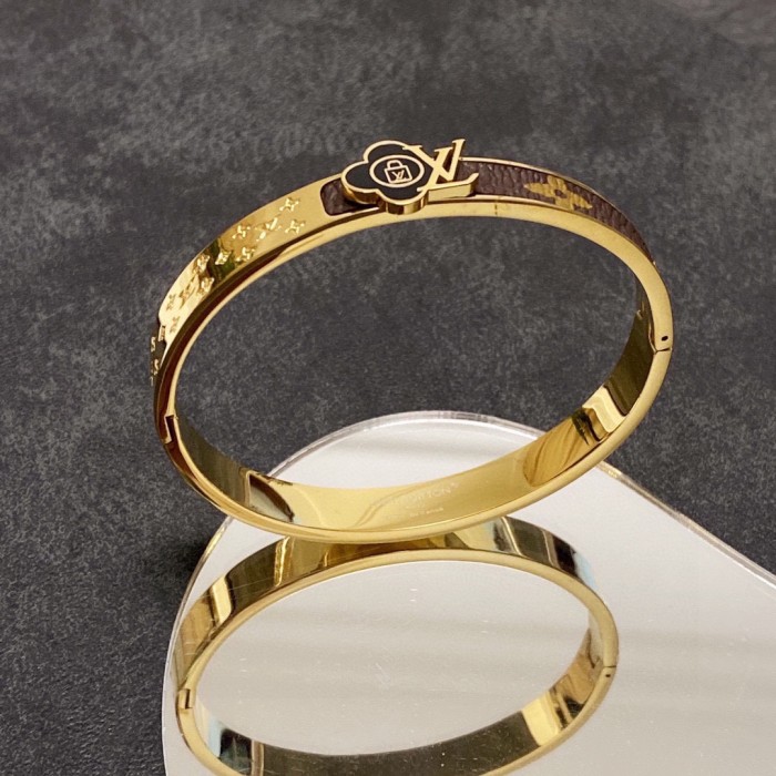 Jewelry Louis Vuitton 319